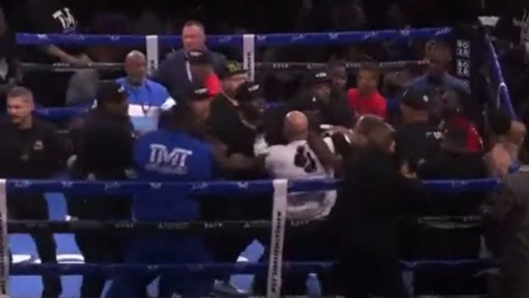 Termina pelea de Mayweather y Gotti III en pelea campal