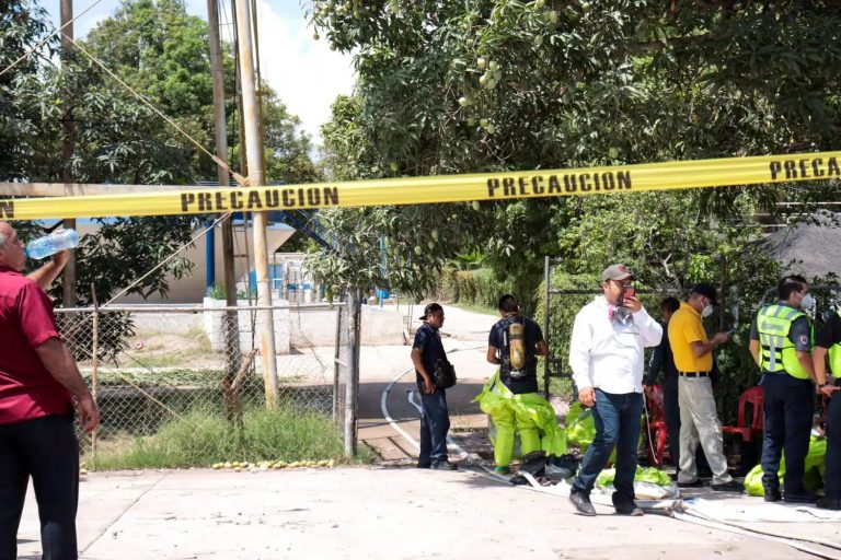 Evacuan a 10 familias por otra fuga de gas cloro en Ahome