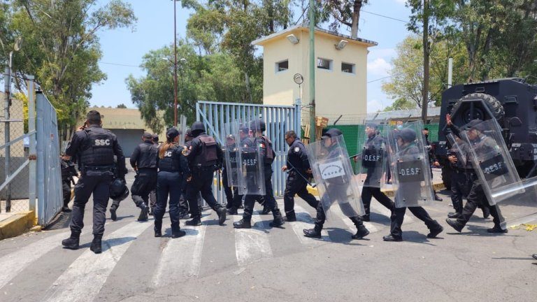 Pelean internos en reclusorio de CDMX; hay 8 heridos