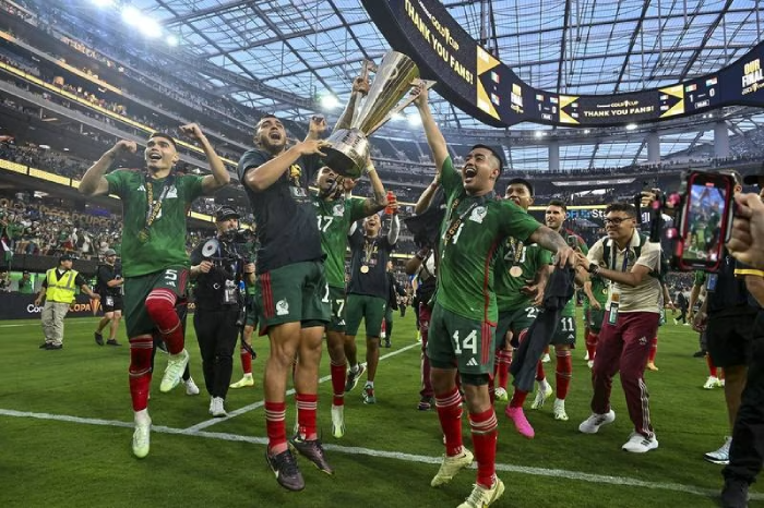 Roza Selección el top 10 en ranking de la FIFA