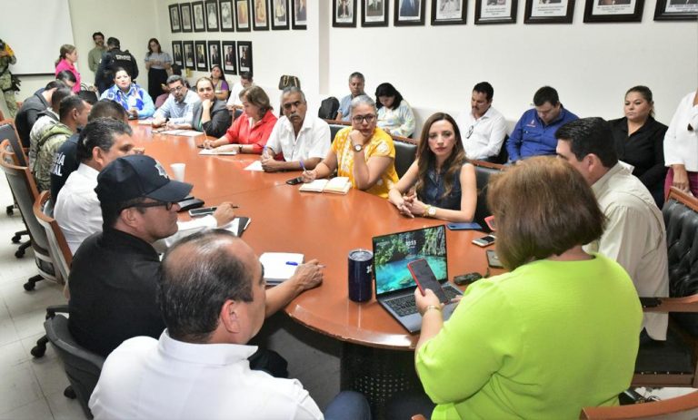 Cambiarían de escuela 76 niños por violencia en la sierra