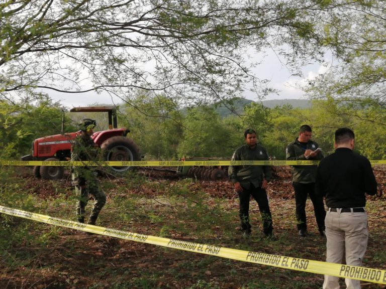 Encuentra cadáver esquelético en la Laguna Colorada