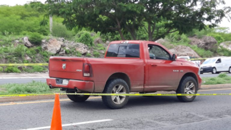 Acribillan a un conductor de una RAM con armas largas