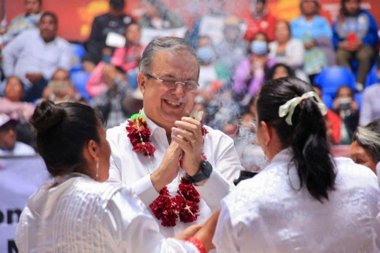 Yo no me voy de Morena porque voy a ganar la encuesta: Ebrard