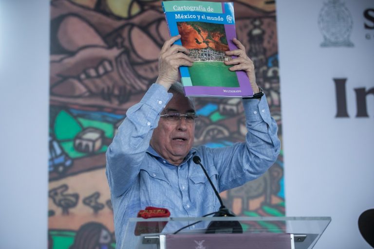 Los libros vendrán a transformar la educación: Rocha