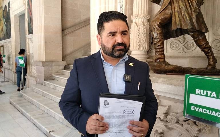 Frena juez distribución de libros en Chihuahua