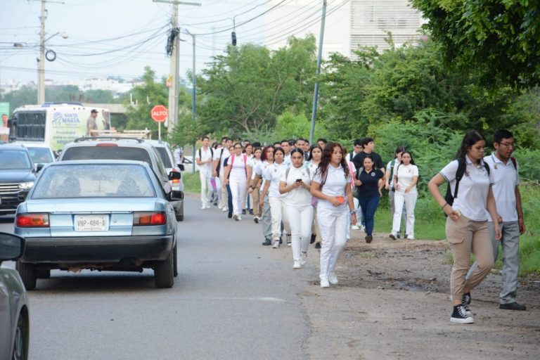 Regresan a la UAS 160 mil estudiantes con nuevo modelo educativo