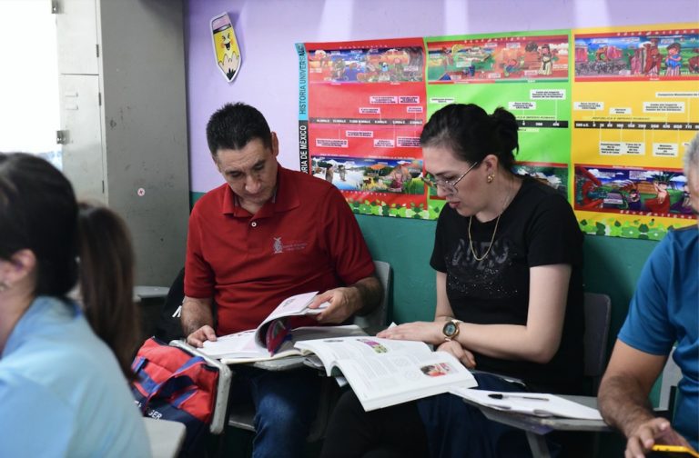 Los libros de texto ya están distribuidos en escuelas: Rocha