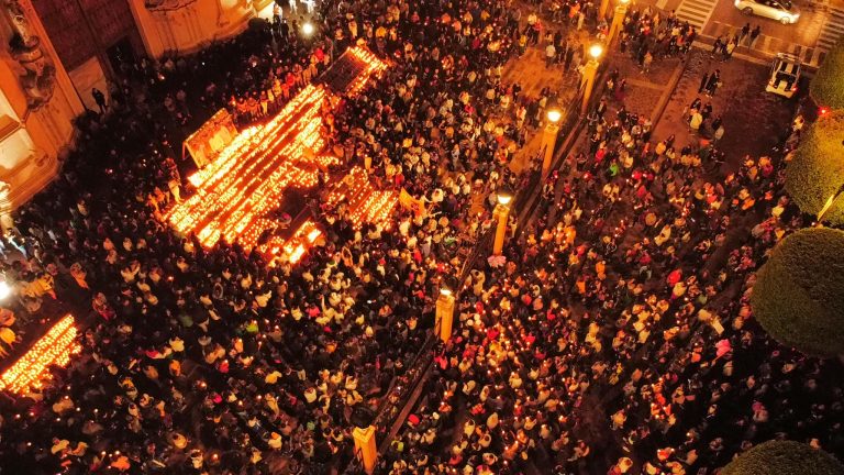 Marchan por los 5 jóvenes desaparecidos en Jalisco