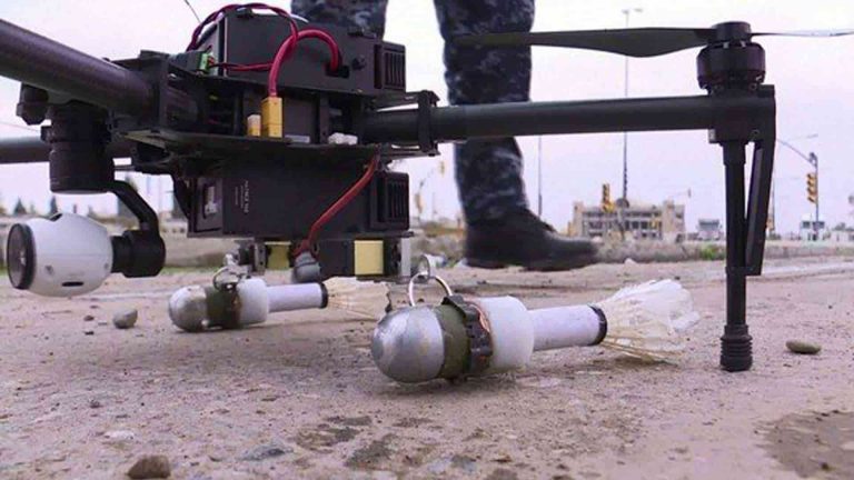 Usan cárteles más explosivos transportados por drones: Sedena