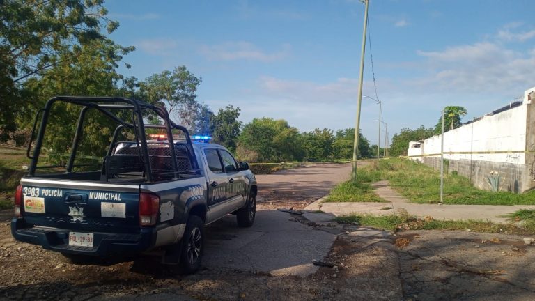 Encuentran ejecutados a dos hombres en canal de Culiacán