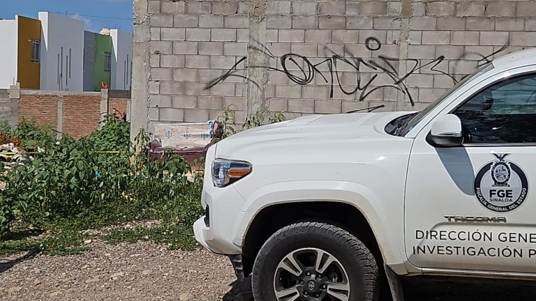 Encuentran cadáver envuelto en una cobija al sur de Culiacán