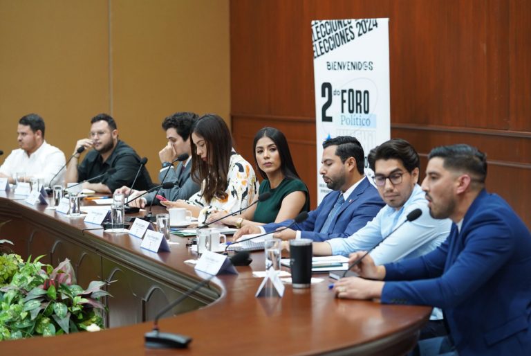 Aplauden jóvenes reducción de edad para candidaturas