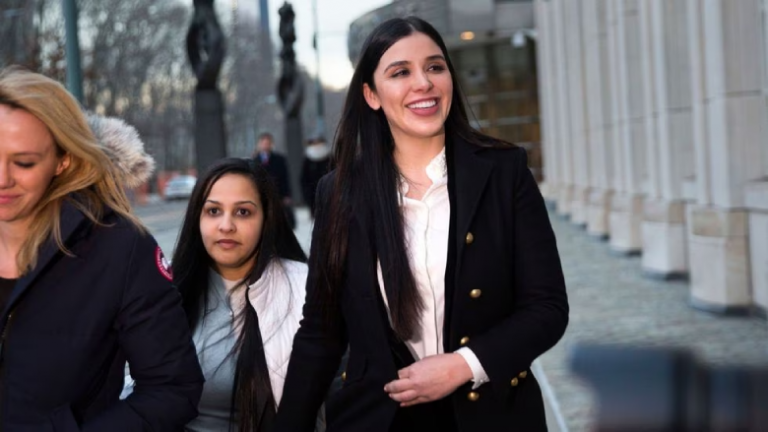 Emma Coronel recupera su libertad