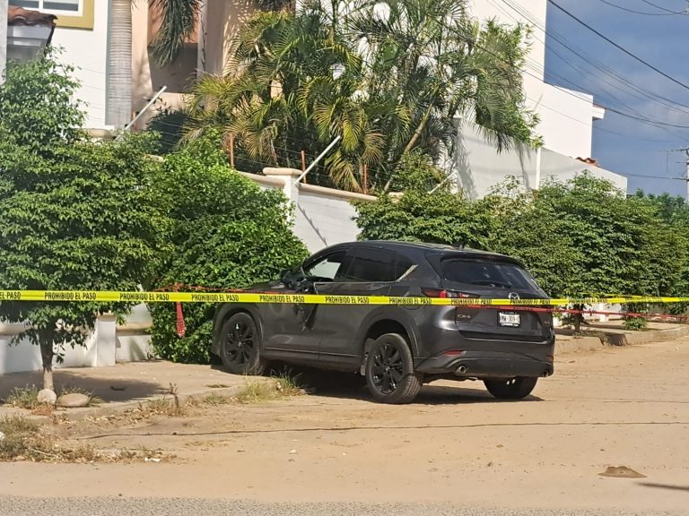 Ejecutan a automovilista frente a colegio en Culiacán
