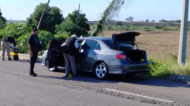 Lo hallan ejecutado en la cajuela de un auto al norte de Culiacán