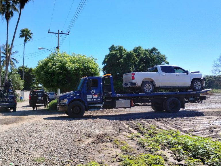 Decomisan camioneta tras balacera en Lo de Sauceda, Navolato