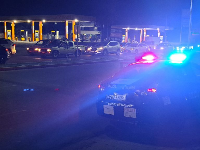 Pedían ancianos dinero en crucero, los arrolla un auto en Culiacán