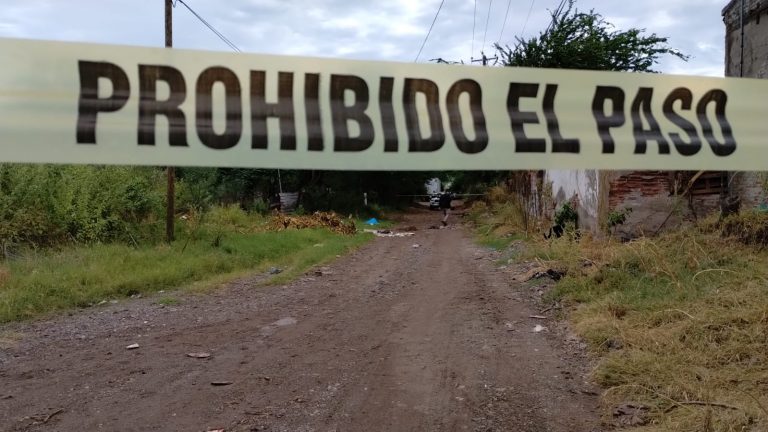 Estaba muerto en un camino en El Alhuate
