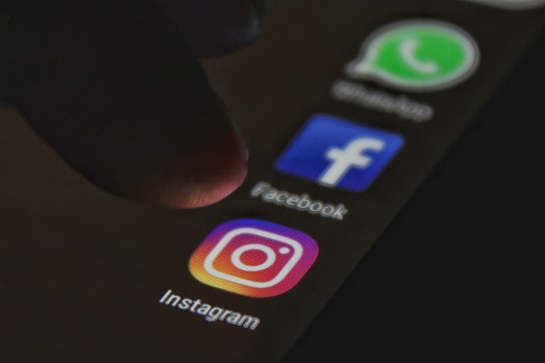Planea Meta cobrar 14 dólares al mes por usar Instagram