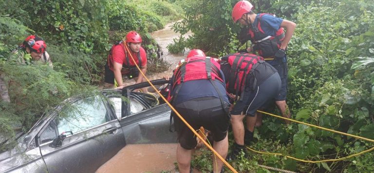 Aumentan a 5 las muertes por huracán en Sinaloa