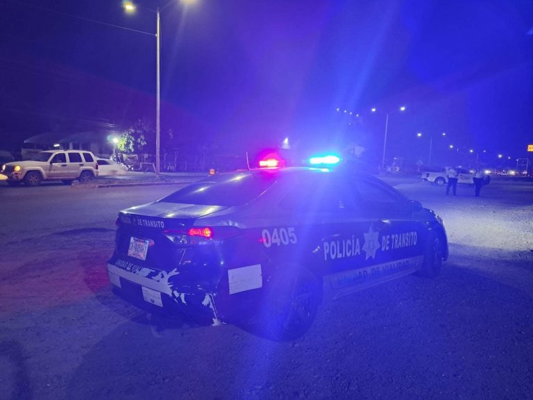 Atropella camioneta a dos menores que circulaban en moto