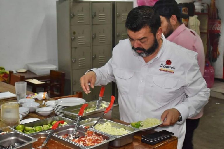 Apuesta Juan Tomás Sánchez por más empleos en Villa Juárez