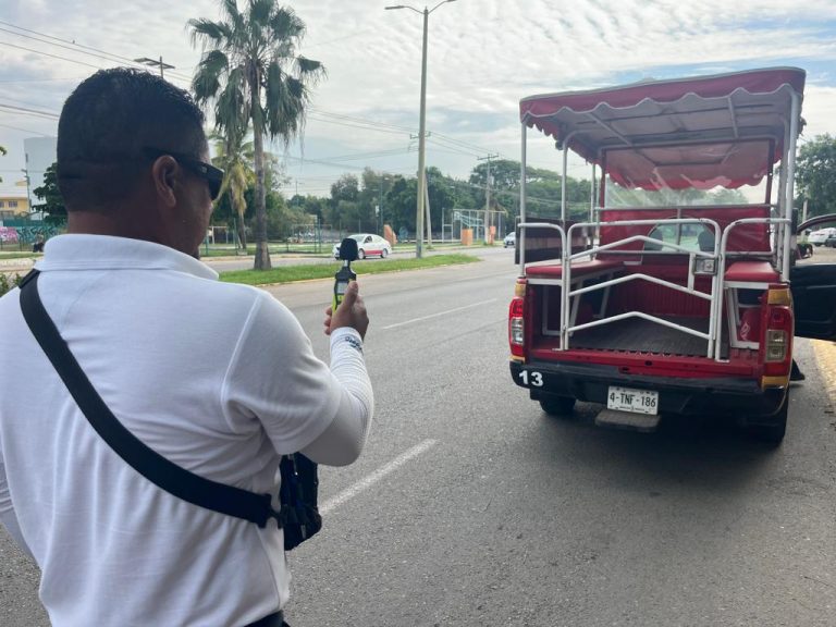 Regula Mazatlán ruido en vehículos