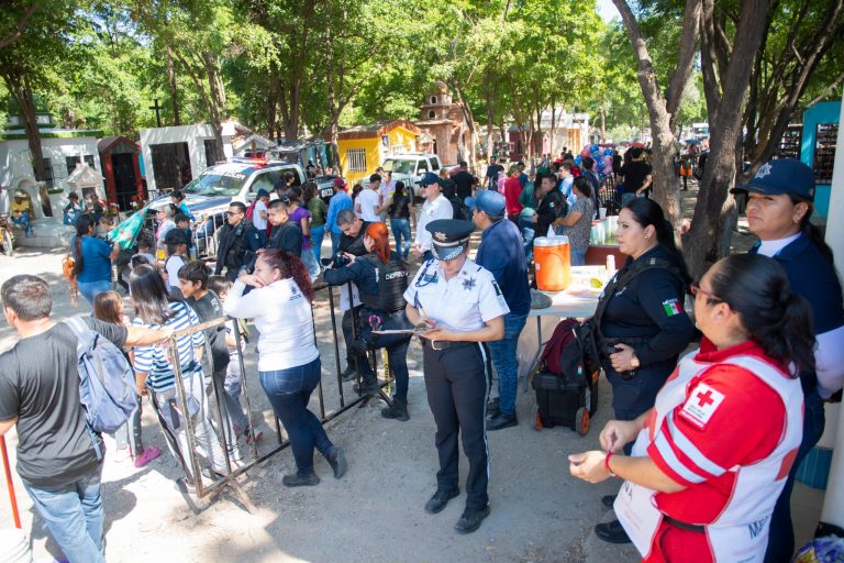 Estiman 60 mil visitantes a panteones en Culiacán