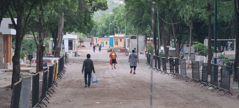Concentran tres panteones mayores visitas en Culiacán