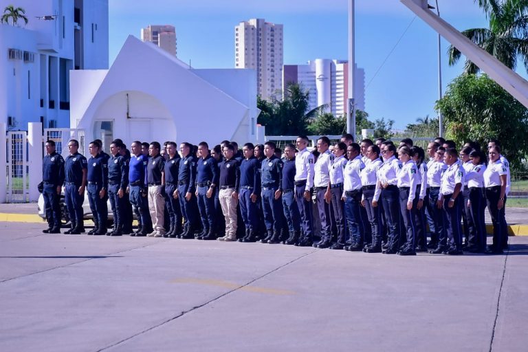 Incorpora Mazatlán 76 nuevos policías