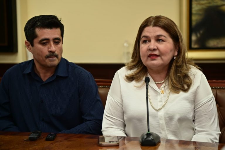 Toman protesta a dos nuevos funcionarios de la Administración Central de la UAS