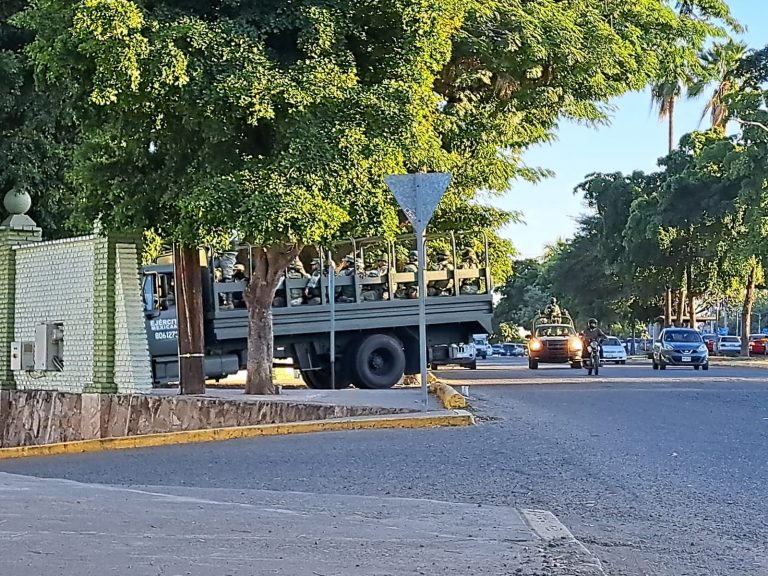 Tiran otra vez ‘ponchallantas’ en entrada a la Novena Zona Militar