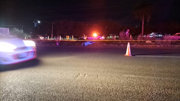 Atropella auto a pareja en la Culiacán-Eldorado; un muerto