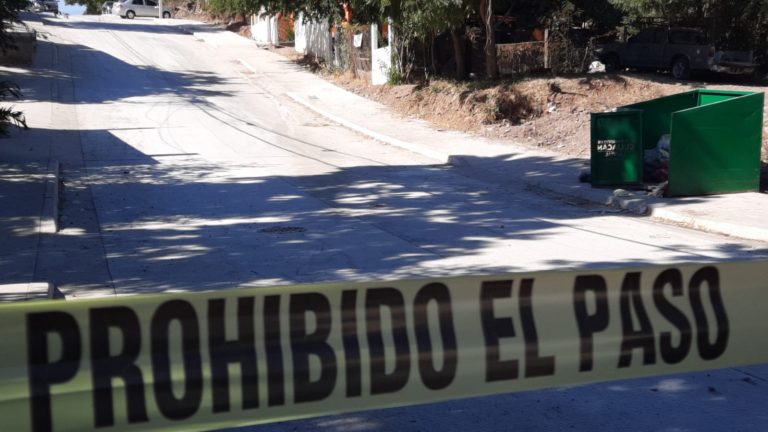 Encuentran cadáver dentro de contenedor de la basura