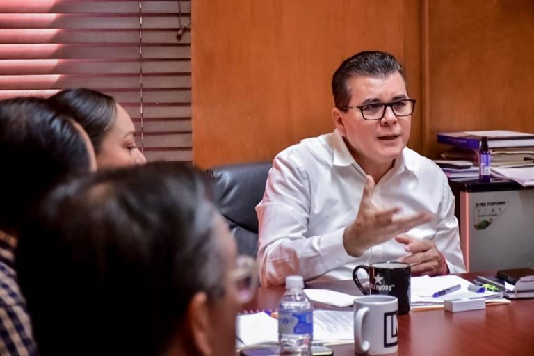 Reanuda Mazatlán audiencias públicas en Palacio
