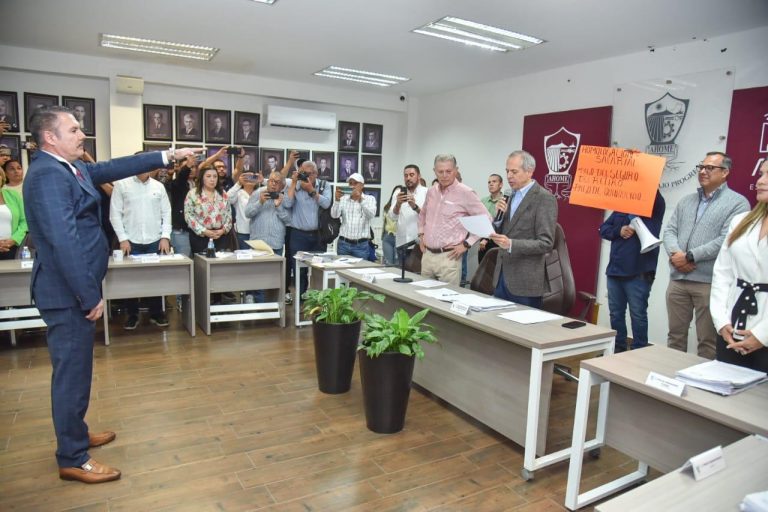 Piden licencia Gerardo Vargas, 4 regidores y la Síndica Procuradora