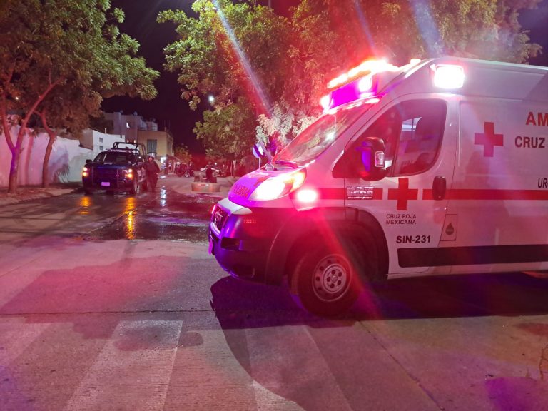 Recibe hombre dos disparos durante presunto asalto en Alturas del Sur