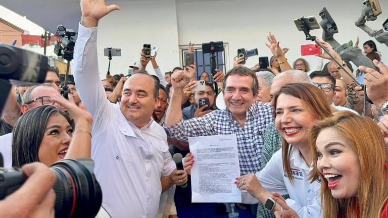 Se registra Memo Romero como precandidato a la alcaldía de Mazatlán