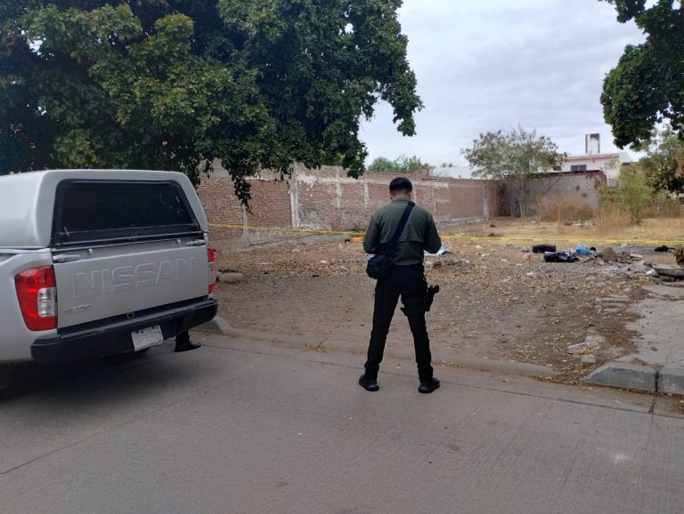 Tenía golpes; estaba muerto en un baldío de la Hidalgo