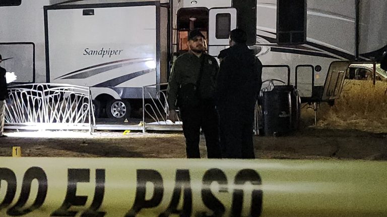 Matan a hombre y hieren a mujer en circo en Culiacán