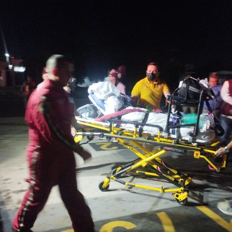 Trasladan a California a menor de 14 años accidentado en camionazo