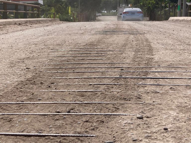 Peligran niños en escuelas de Yebavito por góndolas a exceso de velocidad