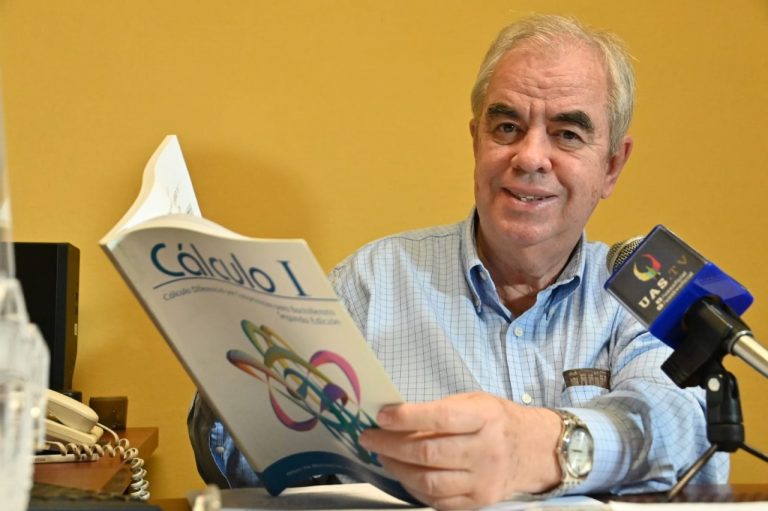 Entrega UAS 400 mil libros de texto en prepas