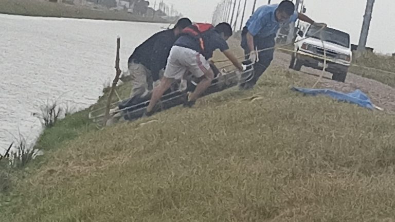Lo encuentra muerto en canal de Villa Juárez, Navolato