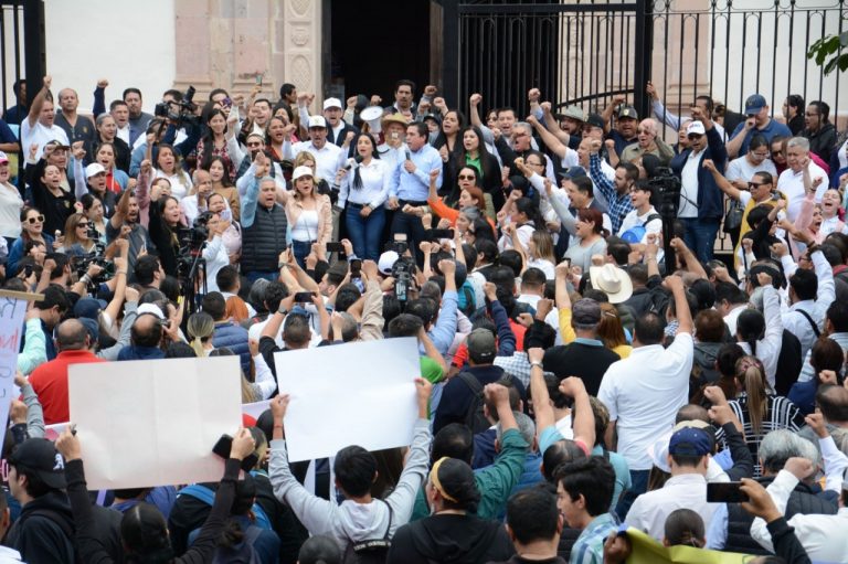 Universitarios realizan concentraciones en cinco ciudades del estado