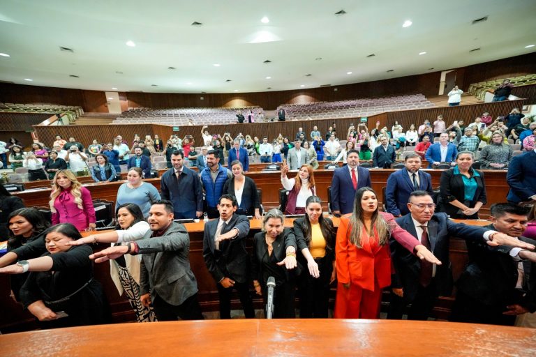 … y se fueron 23 diputados por la reelección