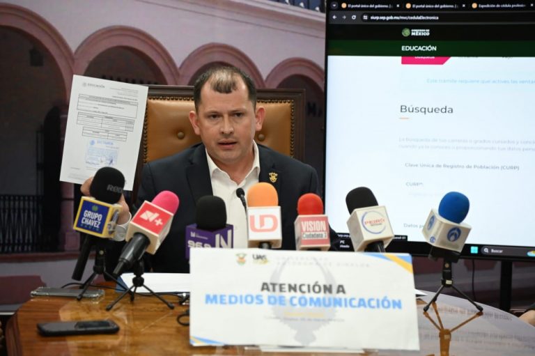 Emite UAS mil títulos por semana, afirman, con validez oficial