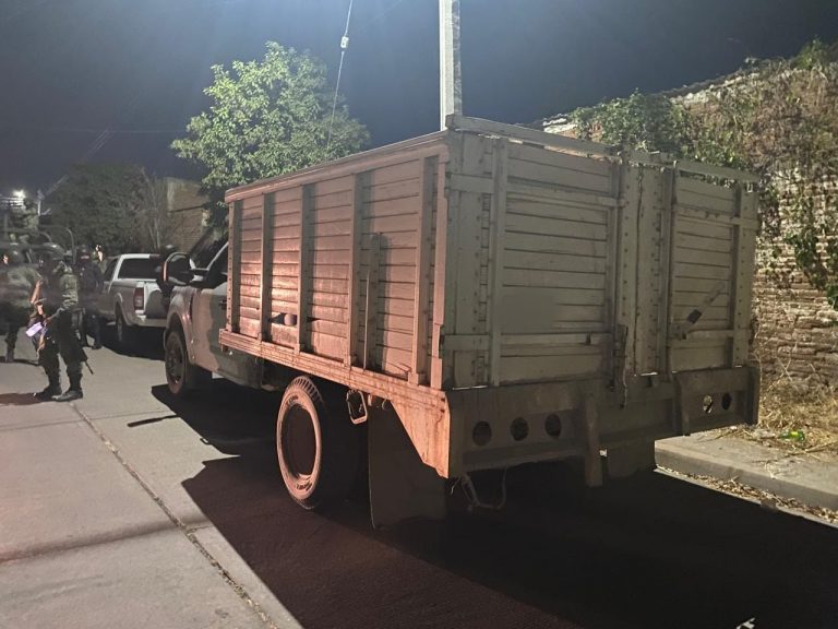 Aseguran camioneta con químicos en la Gpe. Victoria