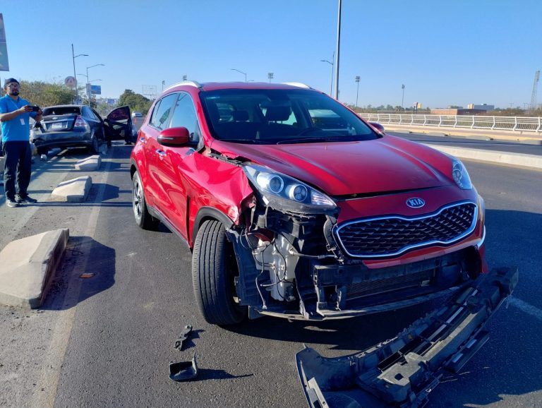 Deja dos heridos choque en Villas del Río
